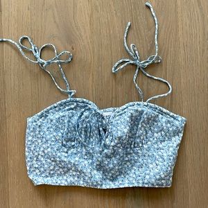 Princess Polly blue floral crop top US 4
